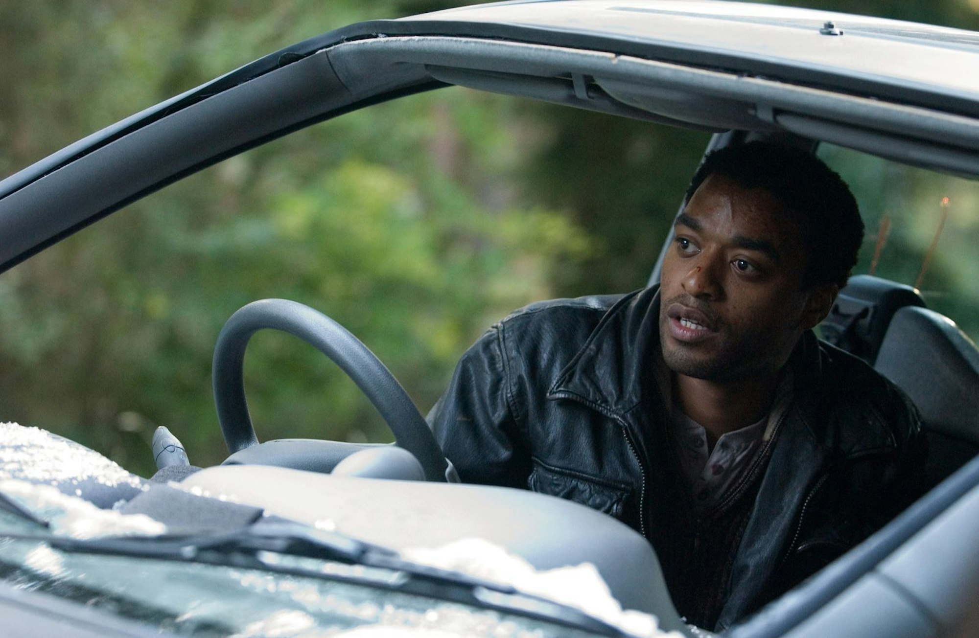 In etwa 20 Jahren herrschen nur noch Terror, Angst und Unterdrückung in Großbritannien: Alfonso Cuaróns Zukunftsvision „The Children of Men“ ist düster, aber durchaus realistisch. Bild: Chiwetel Ejiofor. (Bild: ZDF / Jaap Buitendijk)