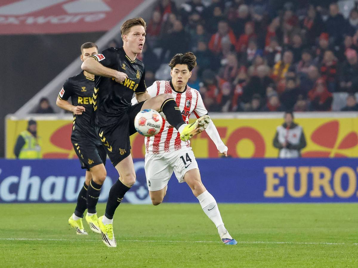 Marius Bülter im Duell mit Yuito Suzuki.