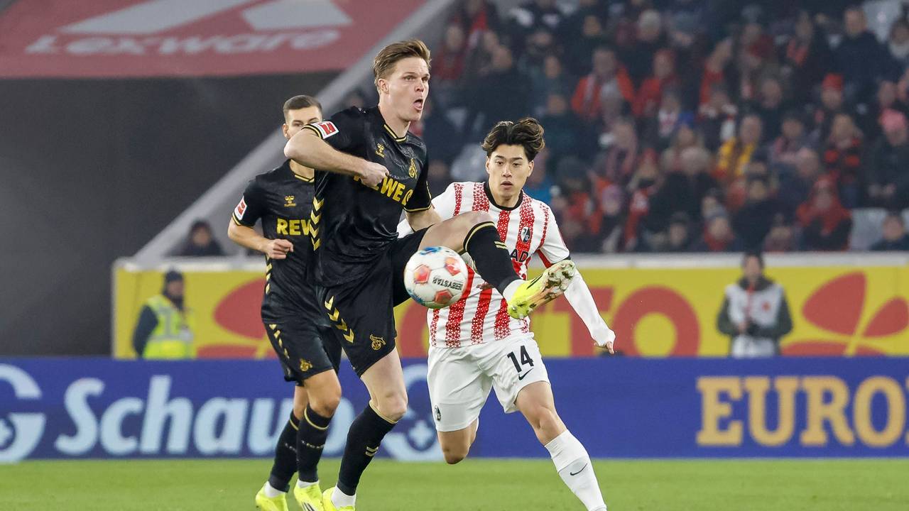 Marius Bülter im Duell mit Yuito Suzuki.