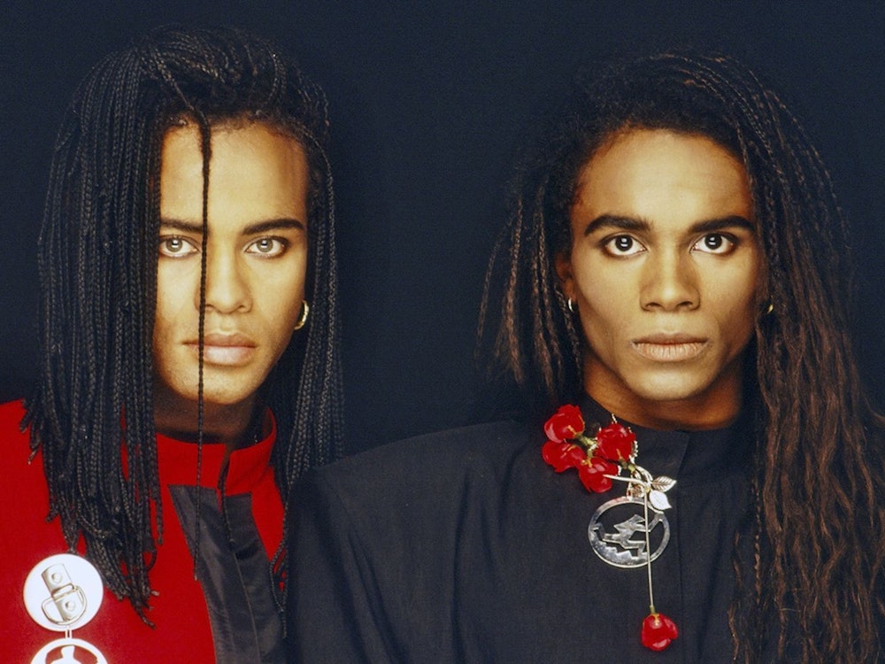 Milli Vanilli am Anfang ihrer Karriere 1987: der stille Franzose Fabrice „Fab“ Morvan (rechts) und ein lebenslustiger Bayer namens Robert Pilatus. Der von einer Münchener Familie adoptierte Rob sprach damals nur mittelmäßiges Schulenglisch. (Bild: RB / Manfred Esser)