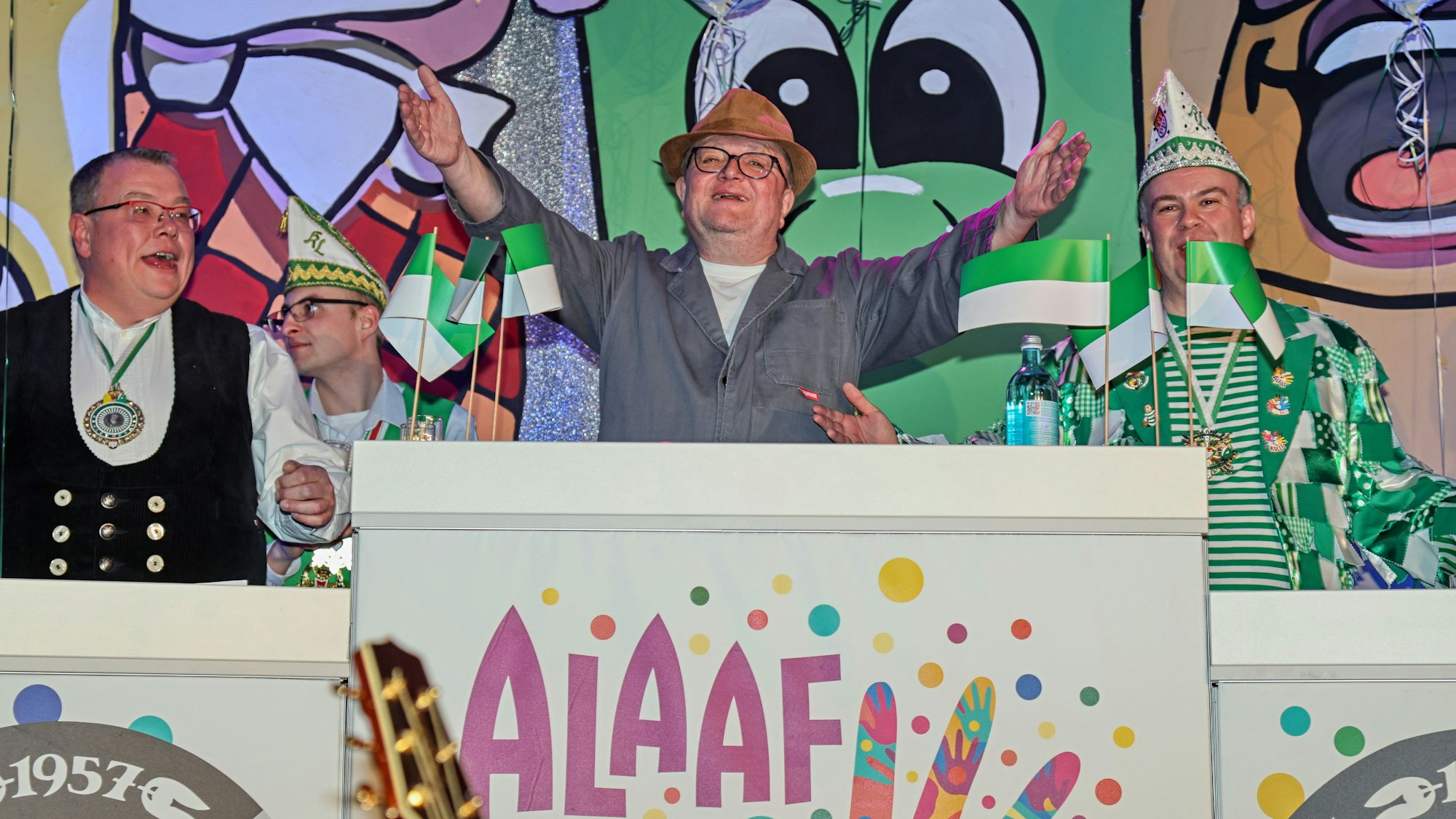 Horst Müller als Sitzungsleiter im Elferrat.