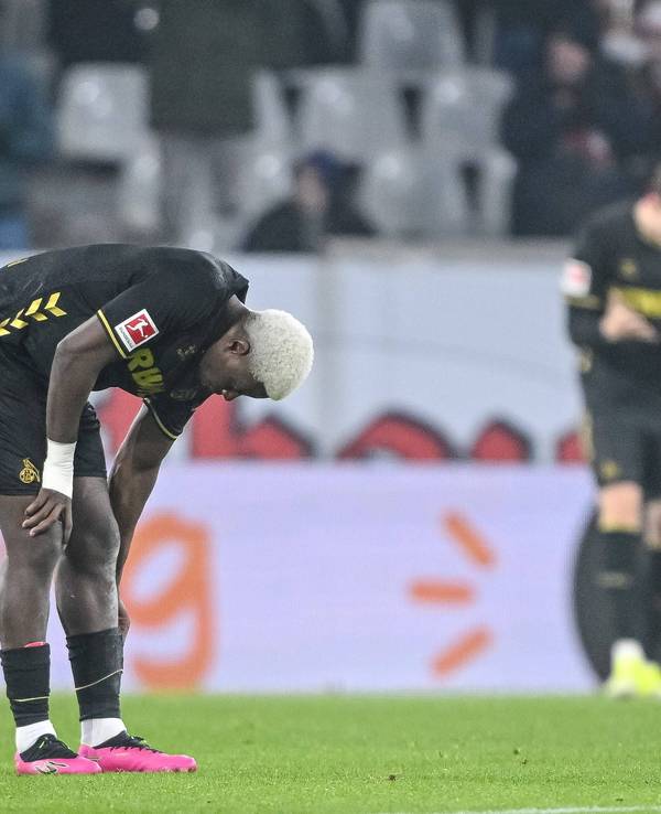 Ragnar Ache enttäuscht nach dem Spiel des 1. FC Köln in Freiburg.