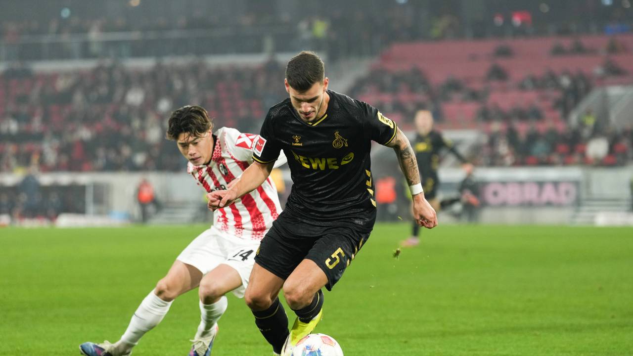 Tom Krauß im Duell mit Yuito Suzuki.