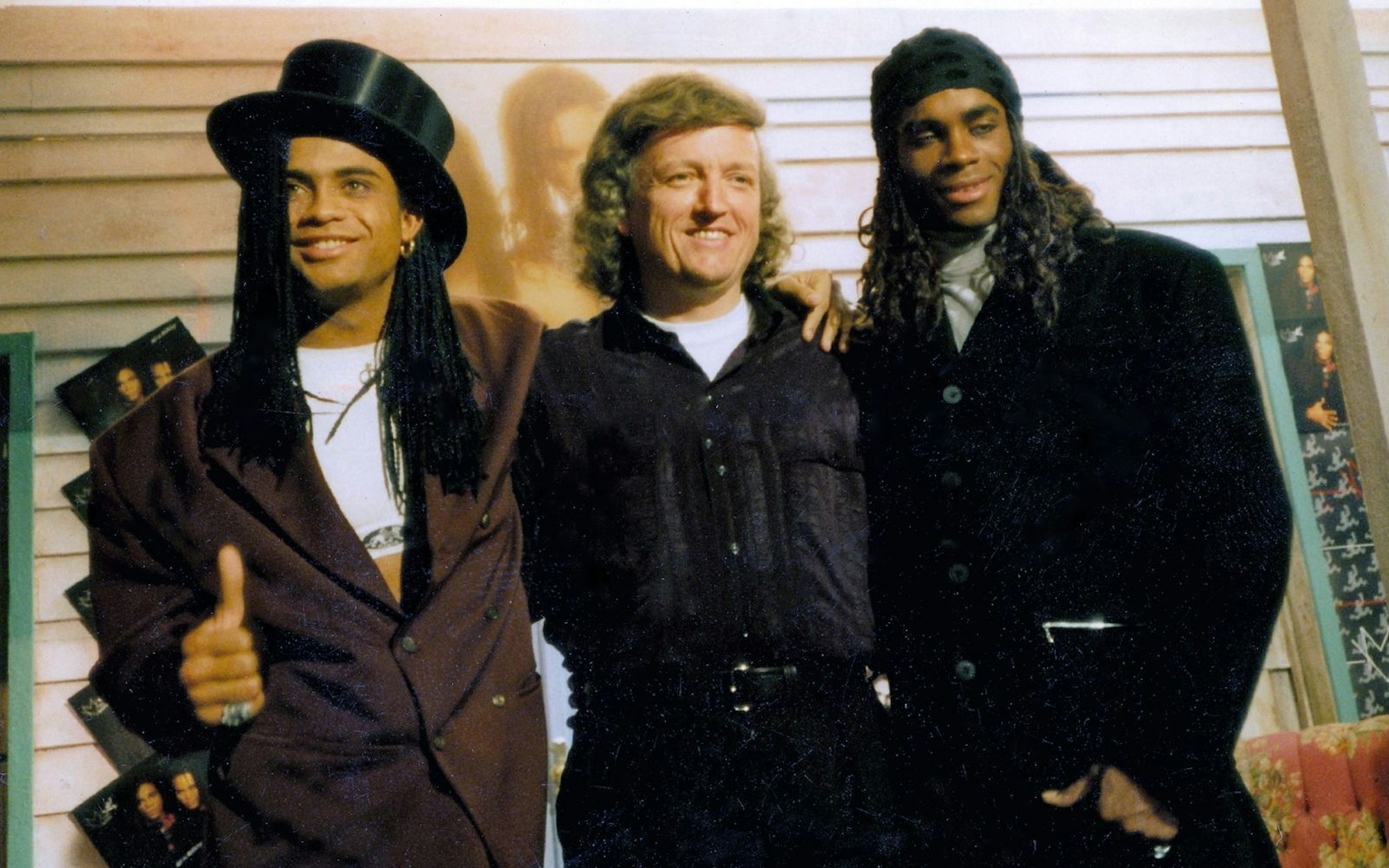 Der Pop-Magier und seine Zöglinge: Frank Farian (Mitte) machte Rob Pilatus (links) und Fab Morvan als Milli Vanilli berühmt - und berüchtigt. (Bild: RB / Milli Seegieth)