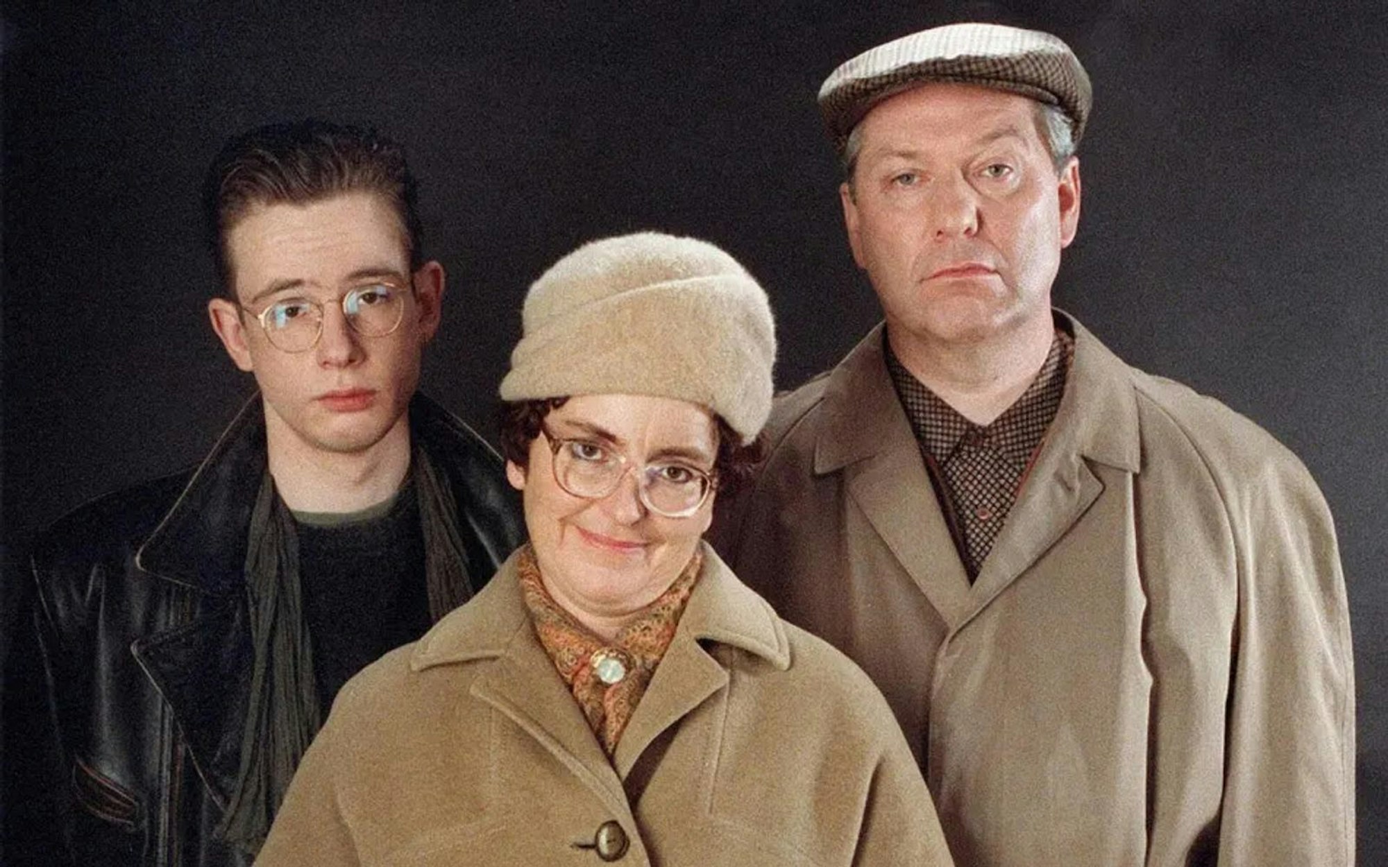 Eine echte Kultserie der 90er-Jahre: In „Familie Heinz Becker“ lachte das TV-Publikum über Spießbürger Heinz Becker, seine naive Frau Hilde und deren Sohn Stefan. (Bild: SWR / WDR / Hajo Hohl)