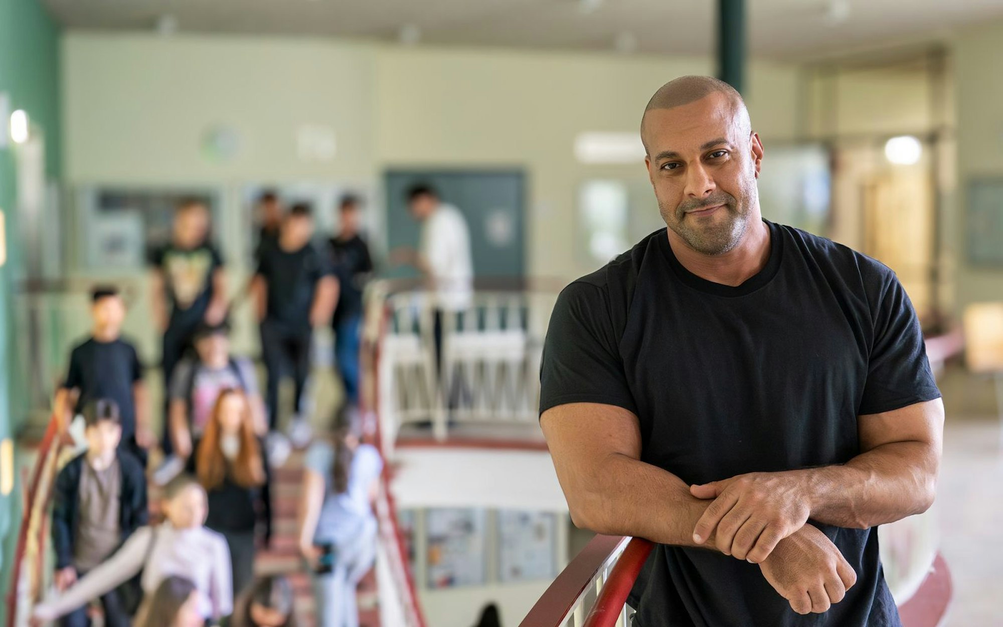 Lehrer Reff wuchs mit Depressionen im Elternhaus auf. Er kämpfte sich gegen alle Widerstände zum Abitur und durch das Studium. Heute ist er Lehrer. (Bild: ZDF/Johannes Kramer, Honorarfrei)