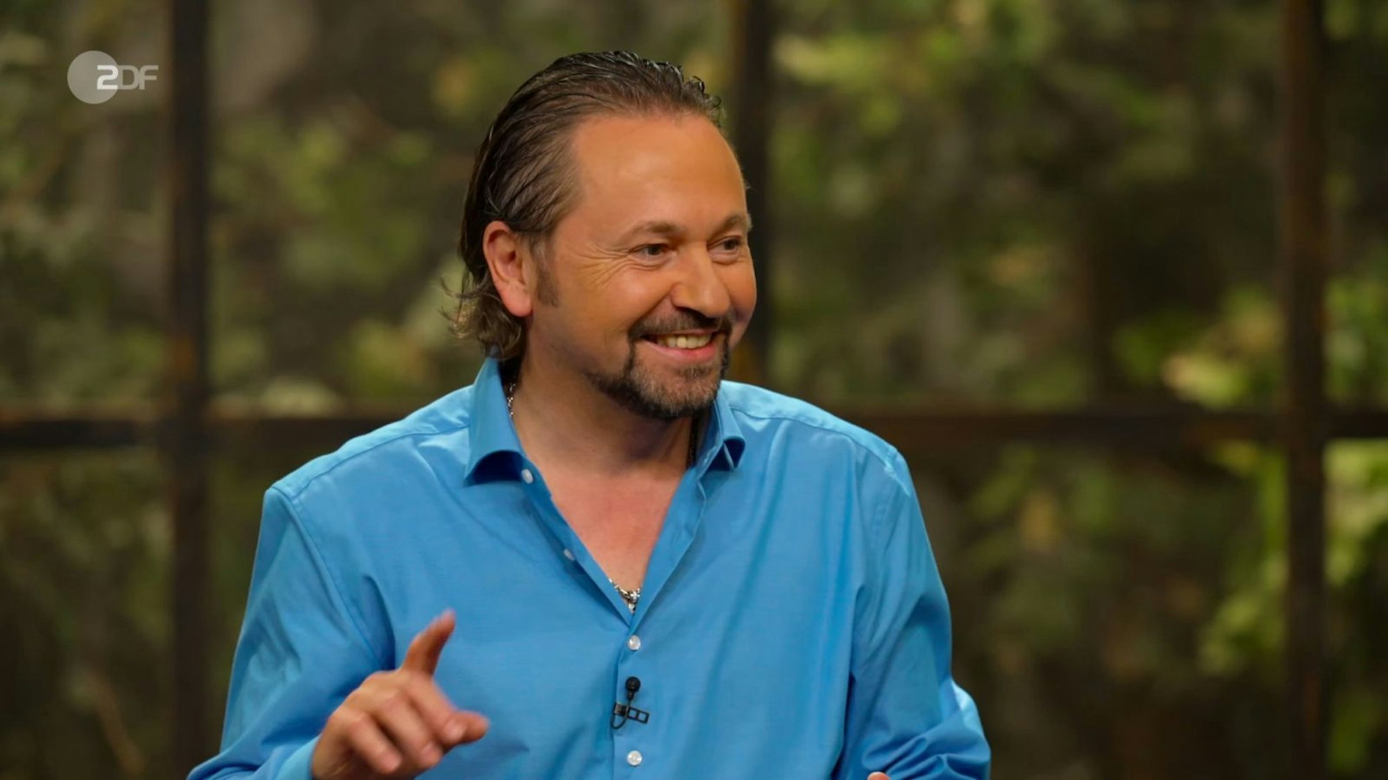 „Könnt ihr mal ruhig sein?!“, bat Pauritsch um Contenance. (Bild: ZDF)