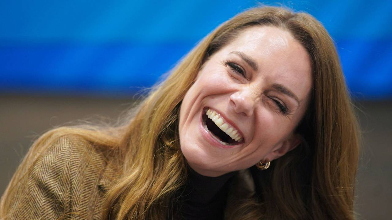Prinzessin Kate lacht während eines Besuchs beim Wakefield Trinity Rugby League Club.