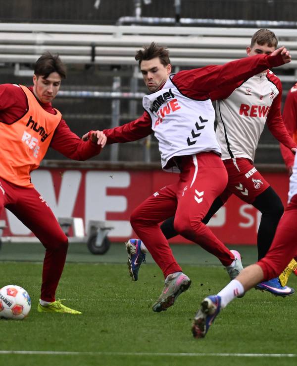 Joel Schmied im Duell mit Denis Huseinbasic.