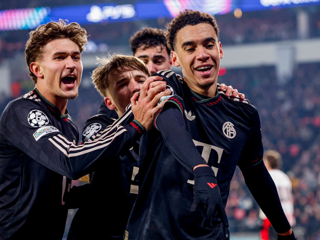 Jamal Musiala macht einen Torjubel nach seinem Treffer.