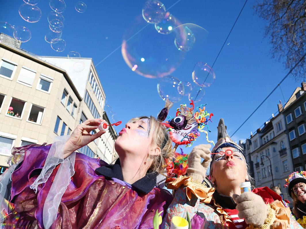 Am Rosenmontag wird in ganz Köln gefeiert.