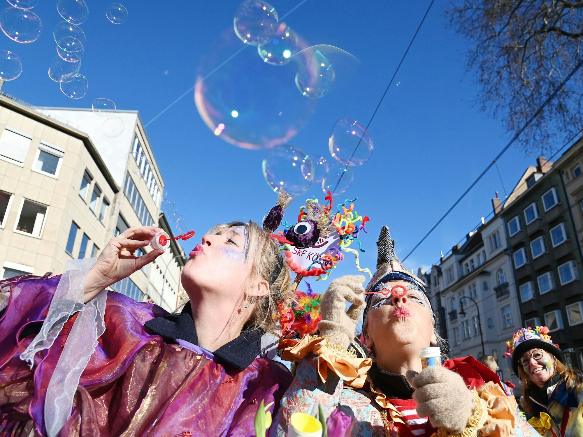 Am Rosenmontag wird in ganz Köln gefeiert.