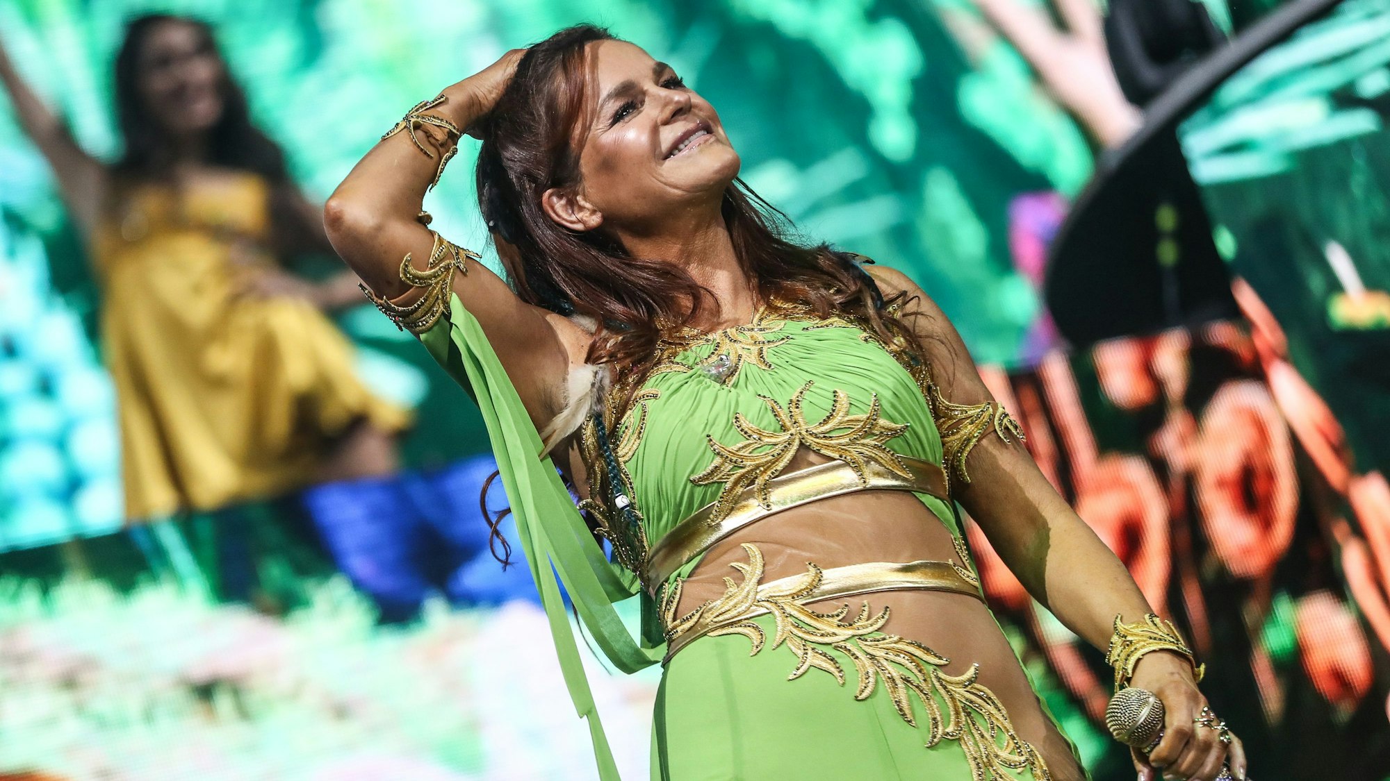 Schlagersängerin Andrea Berg beim Auftakt ihrer „Mosaik“-Tour in der Porsche-Arena.