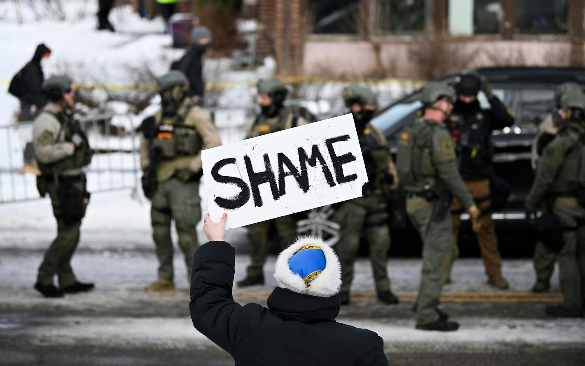 In Minneapolis ist der Widerstand gegen die ICE-Behörde ungebrochen groß. (Bild: 2026 Getty Images/Stephen Maturen)