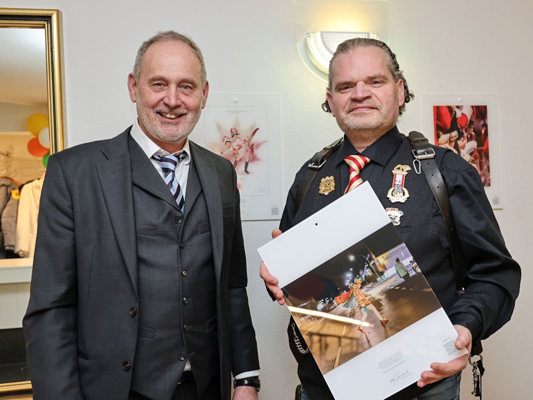 Marcus Sartory zusammen mit Fotograf Niki Siegenbruck.