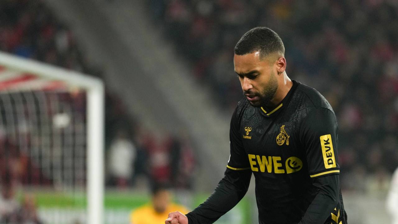 Linton Maina jubelt gegen Freiburg.