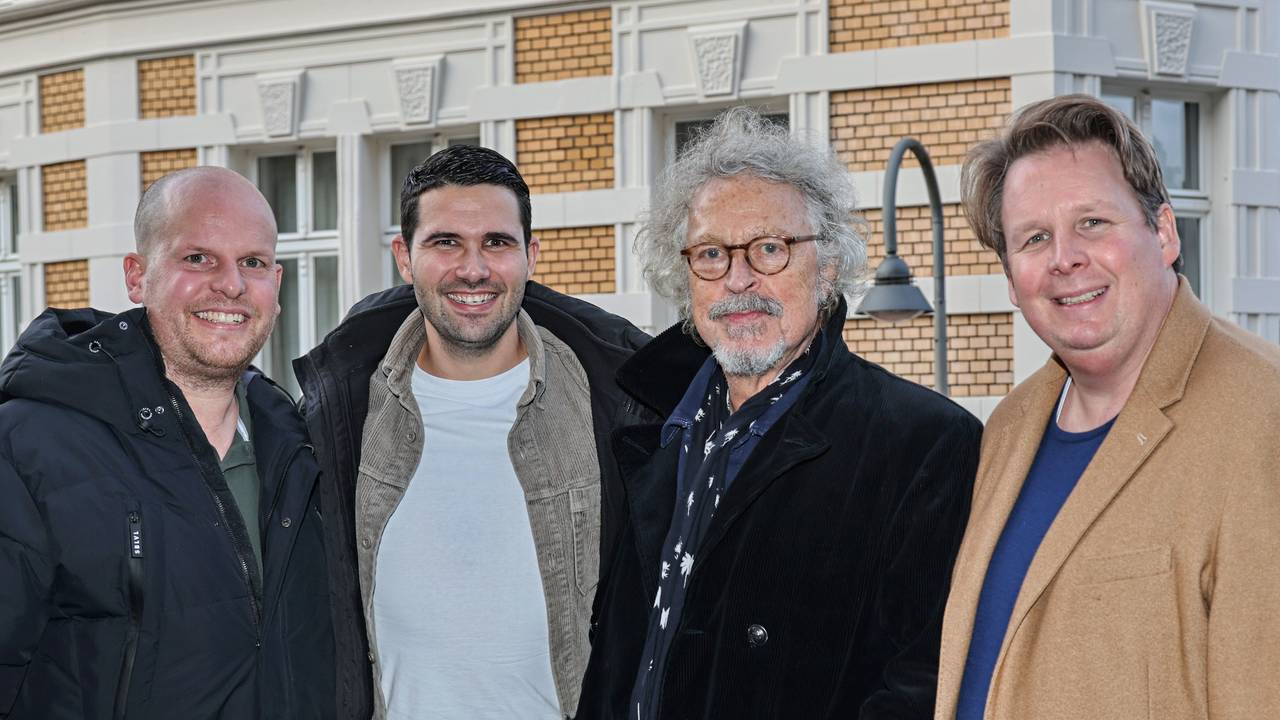 Das Kölner Dreigestirn zusammen mit Wolfgang Niedecken.