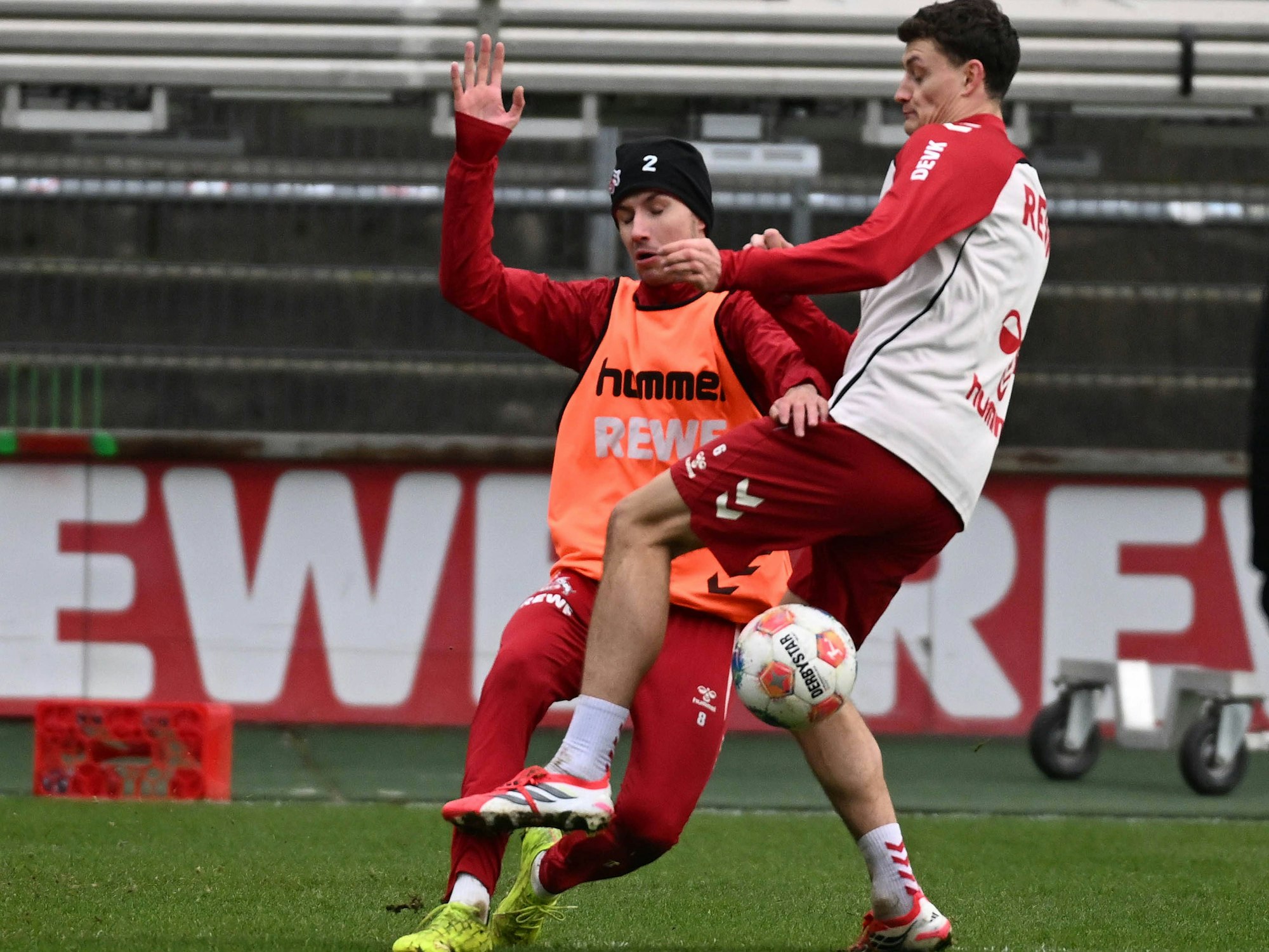 Eric Martel im Duell mit Denis Huseinbasic.