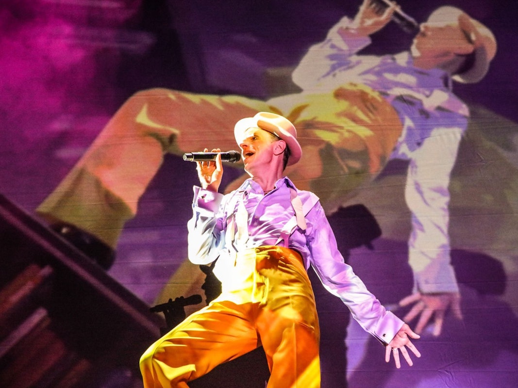 Der Schauspieler Alexander Scheer geht ab März mit „Heroes“ auf Deutschlandtour. (Bild: Just Loomis)