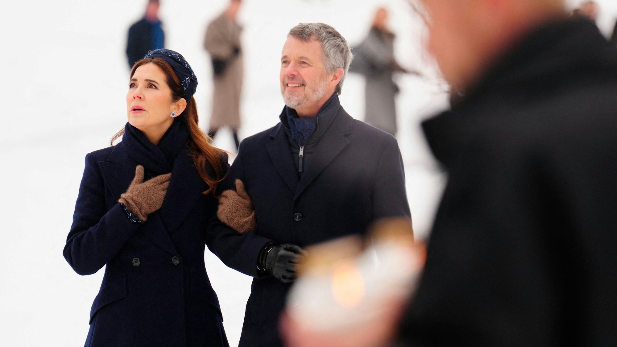 König Frederik X. und Königin Mary von Dänemark besuchen die Gedenkstätte für die Opfer des Kommunismus in Tallinn.