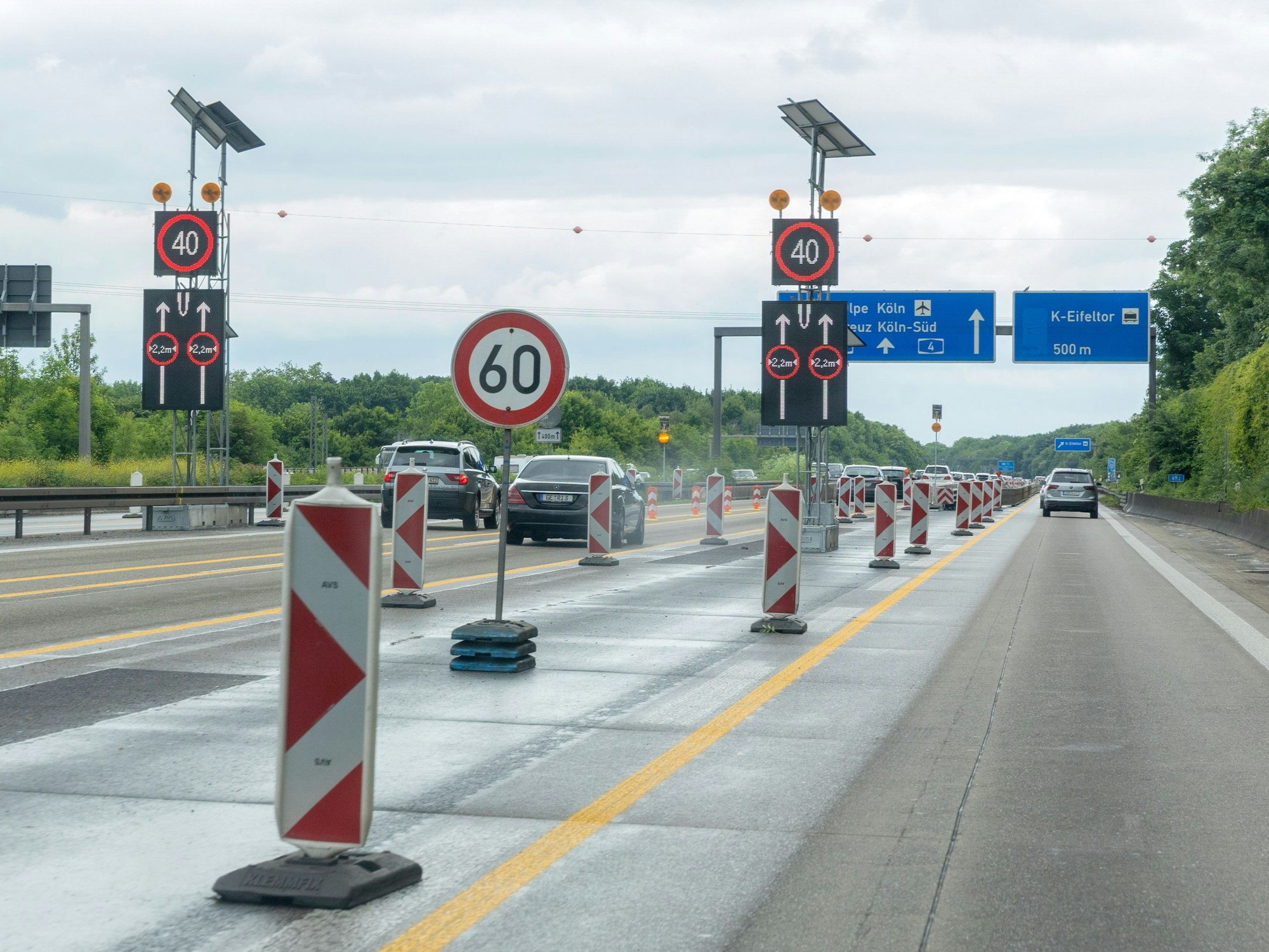 Die A4 an der Anschlussstelle Köln-Eifeltor ist zum Unfall-Schwerpunkt geworden (Archivbild).