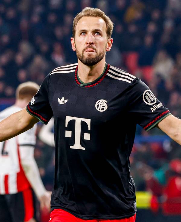 Harry Kane jubelt mit ausgebreiteten Armen.