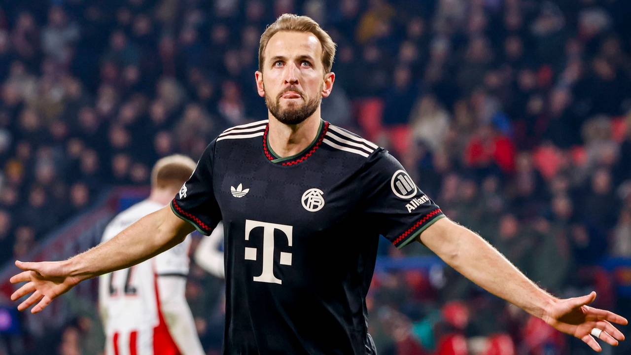 Harry Kane jubelt mit ausgebreiteten Armen.