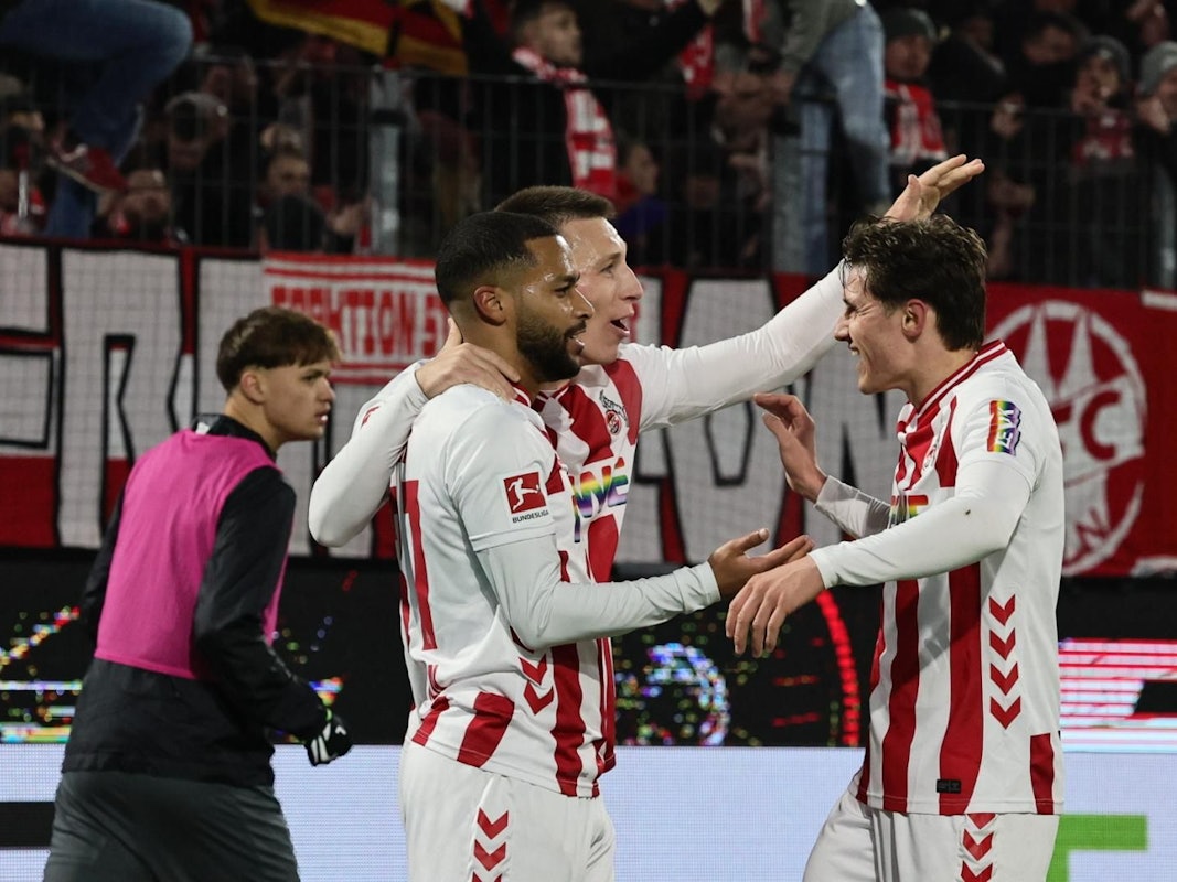 Linton Maina jubelt über sein Tor.