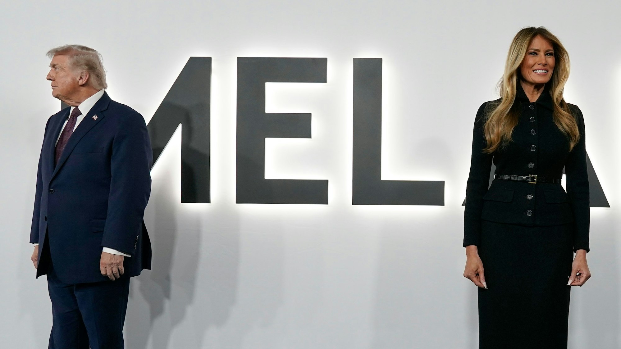 US-Präsident Donald Trump und First Lady Melania Trump kommen zur Premiere von Melania Trumps Film „Melania“ im John F. Kennedy Memorial Center For The Performing Arts.