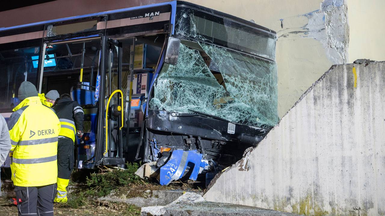 Verunglückter Linienbus in München.