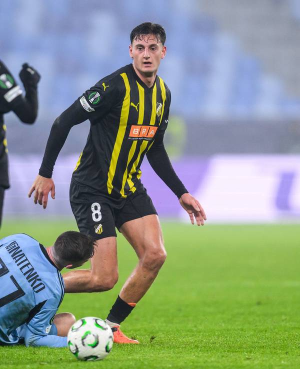 Häckens Silas Andersen in der Conference League gegen Slovan Bratislava.
