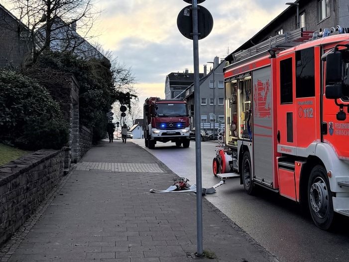 Küchenbrand in einem Mehrfamilienhaus in Remscheid.