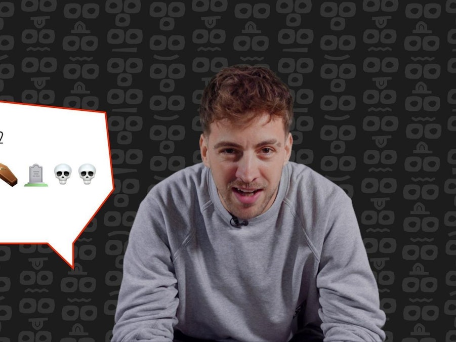 Daniel Matei beantwortet Fragen zur Bundeswehr. Meistens bleibt er dabei jedoch oberflächlich. (Bild: SPIEGEL TV für funk)