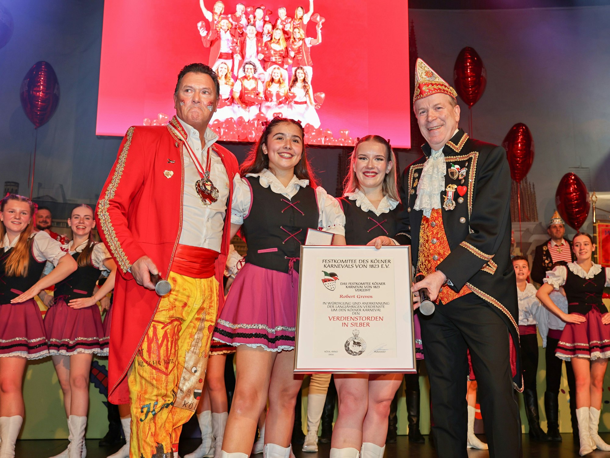 Christoph Kuckelkorn ehrt Robert Greven.