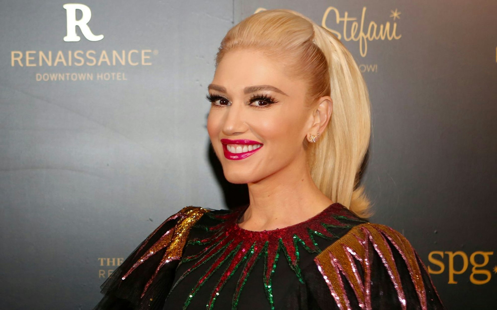 Sängerin Gwen Stefani arbeitete in jungen Jahren als Reinigungskraft für eine Fast-Food-Kette. (Bild: Darren Arthur/Getty Images for Renaissance Hotels)
