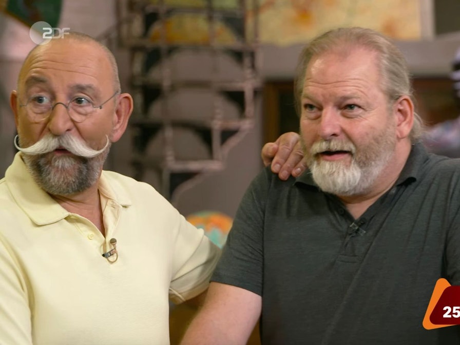 Der Verkäufer rechnete trotz kleiner Mängel mit 2.500 bis 3.000 Euro. Die Expertise übertraf seinen Wunsch aber bei Weitem: 25.000 bis 30.000 Euro. Die Reaktion von Stephan folgte prompt - zittern, Schnappatmung und „jetzt erst mal einen Schnaps“. „Leck mich am ...“, rutschte es dem Verkäufer danach noch raus. Lichter zeigte Verständnis. (Bild: ZDF)