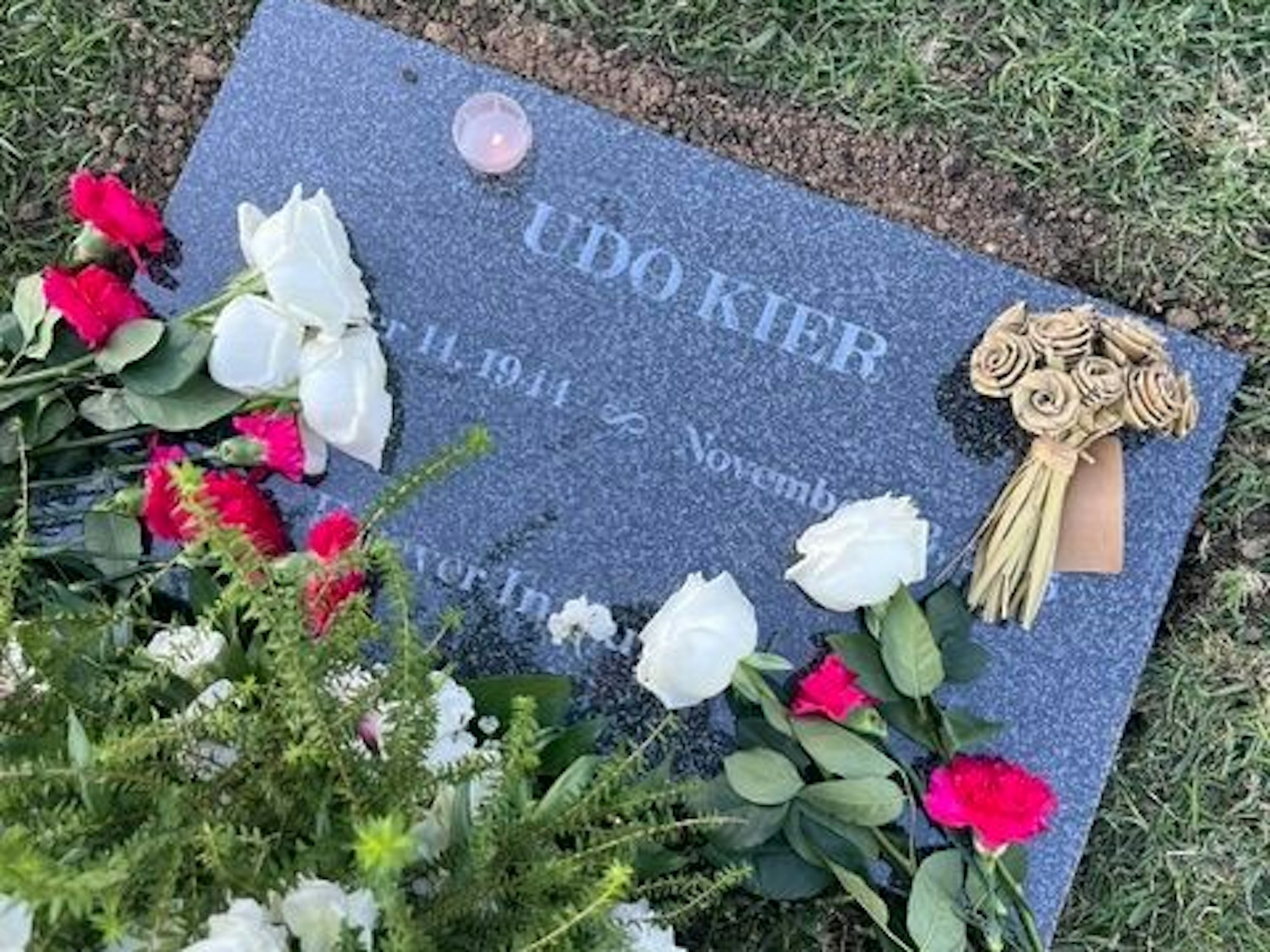 Grabstein auf dem Hollywood-Friedhof