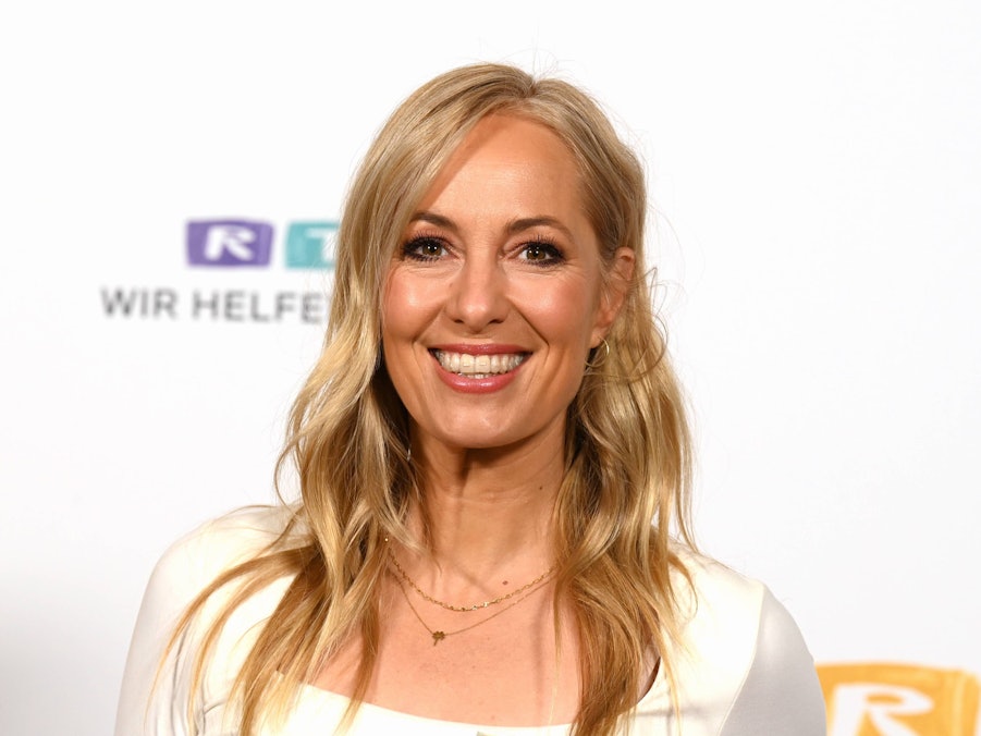 Moderatorin Angela Finger-Erben lächelt