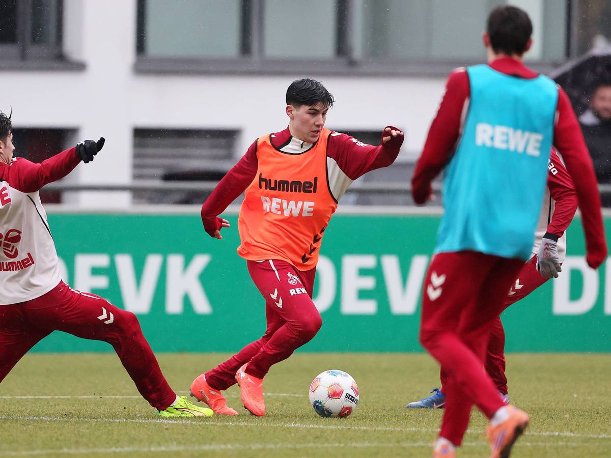 Felipe Chávez am Ball.
