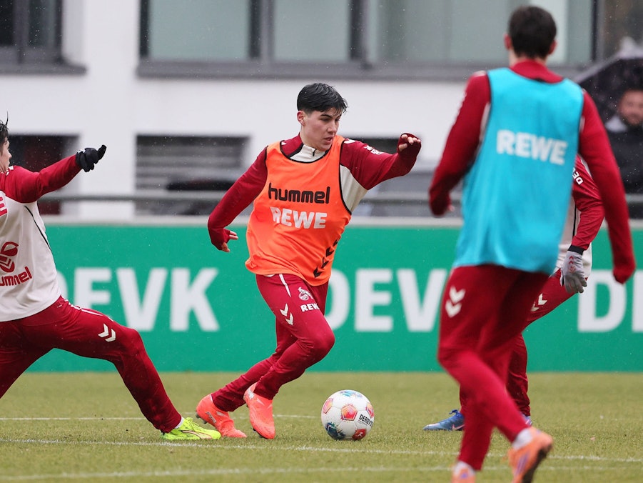 Felipe Chávez am Ball.