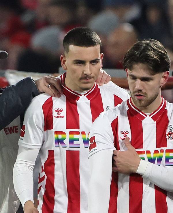 FC-Trainer Lukas Kwasniok stimmt Said El Mala und Jan Thielmann auf einen Bundesliga-Einsatz ein.