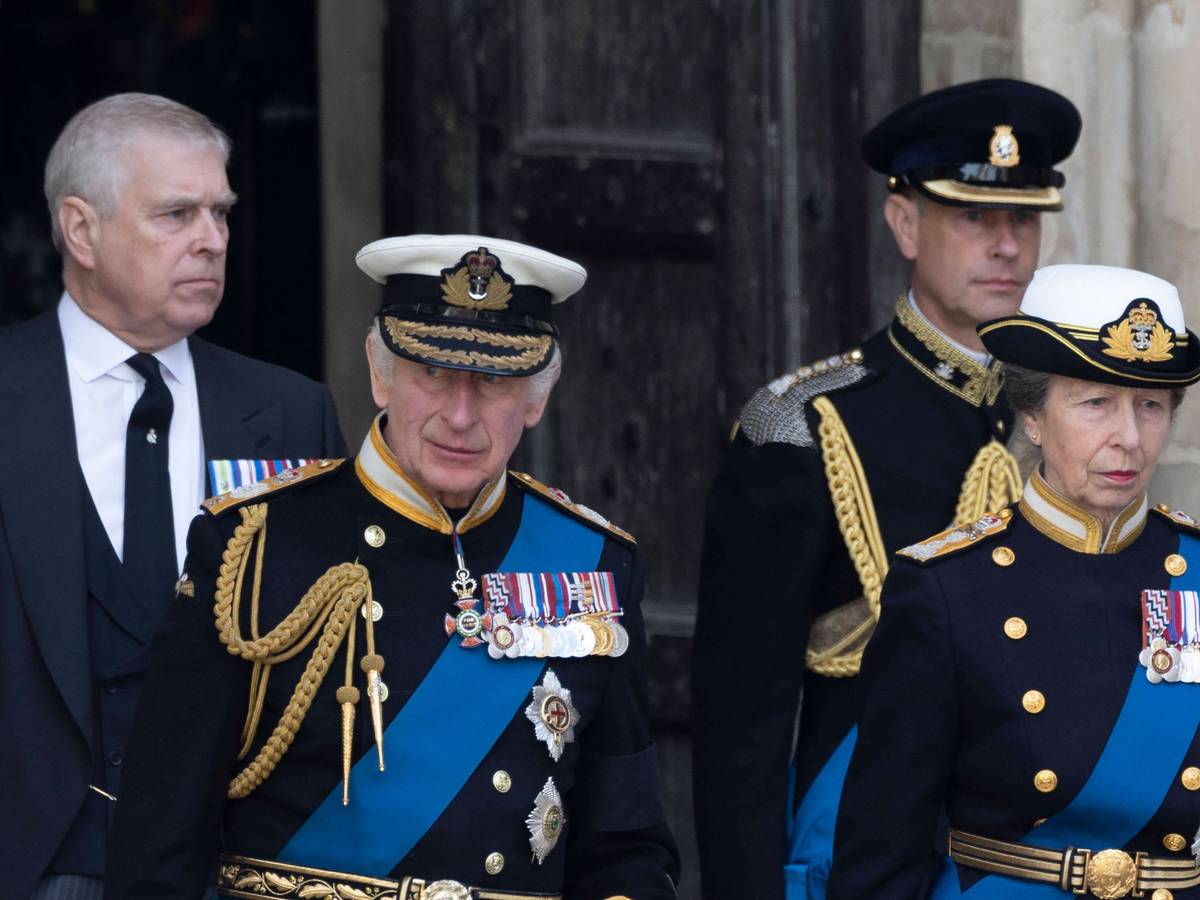 König Charles III., Prinz Andrew und Prinzessin Anne
