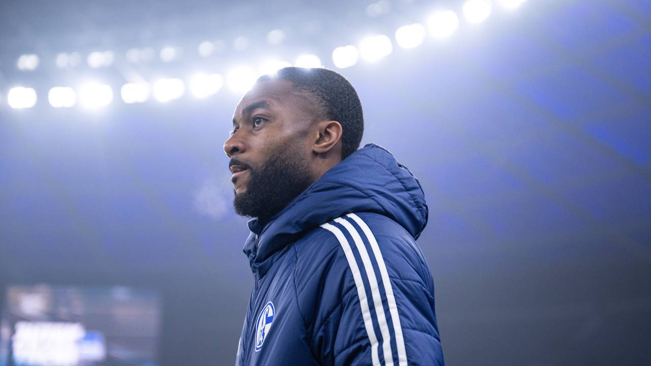 Moussa Sylla kommt ins Stadion.