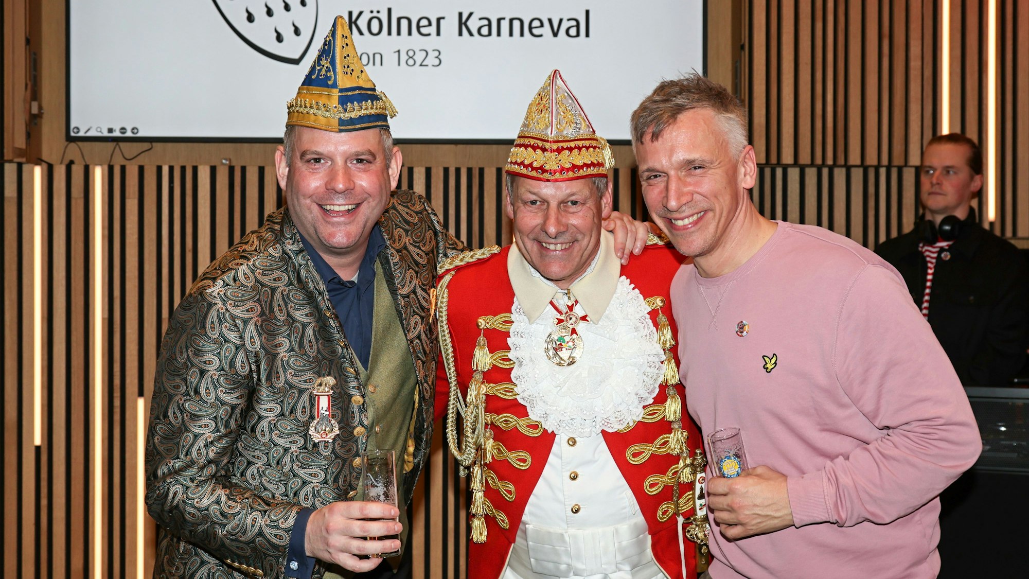 Ren Reise, Markus Ritterbach und Basti Campmann stehen zusammen.