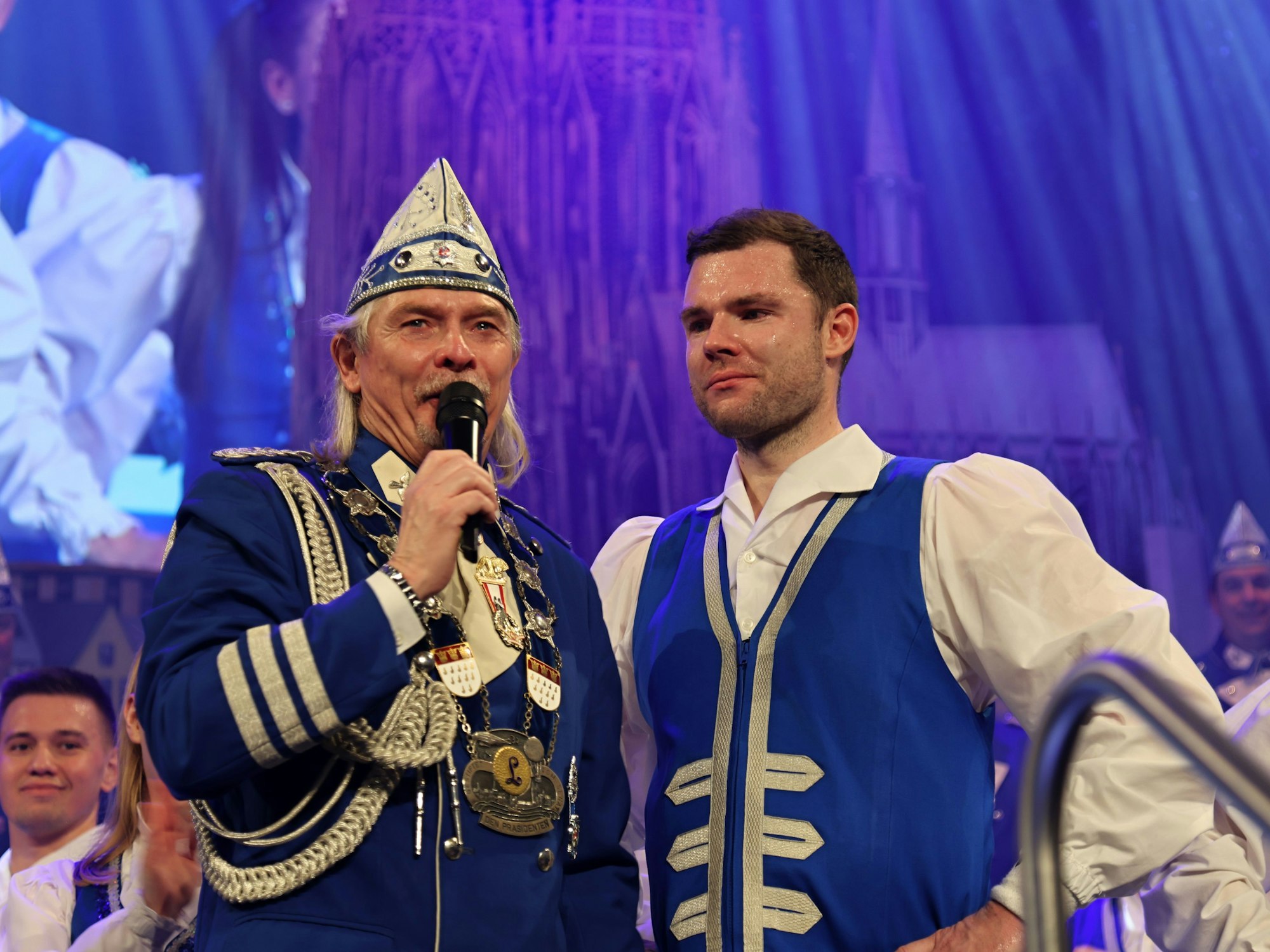 Harald Kloiber mit Gerrit Gilhaus auf der Bühne.