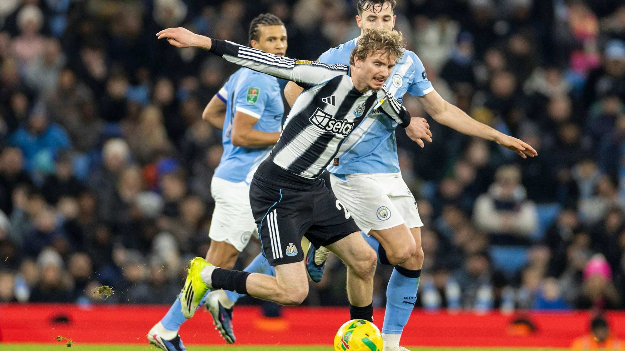 Nick Woltemade & Nico Gonzalez beim Fußballspiel