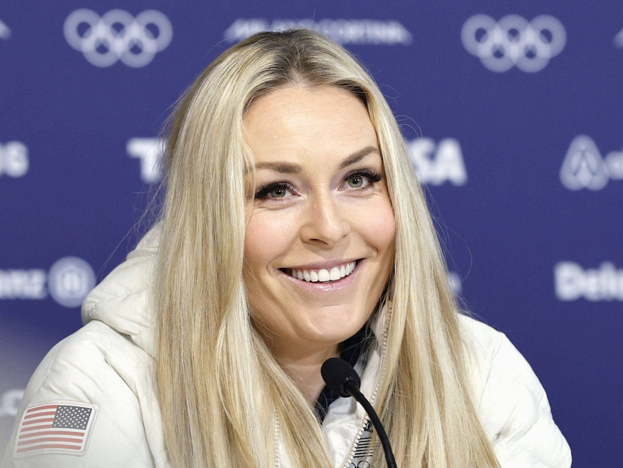 Lindsey Vonn im hellen Jacket lächelnd