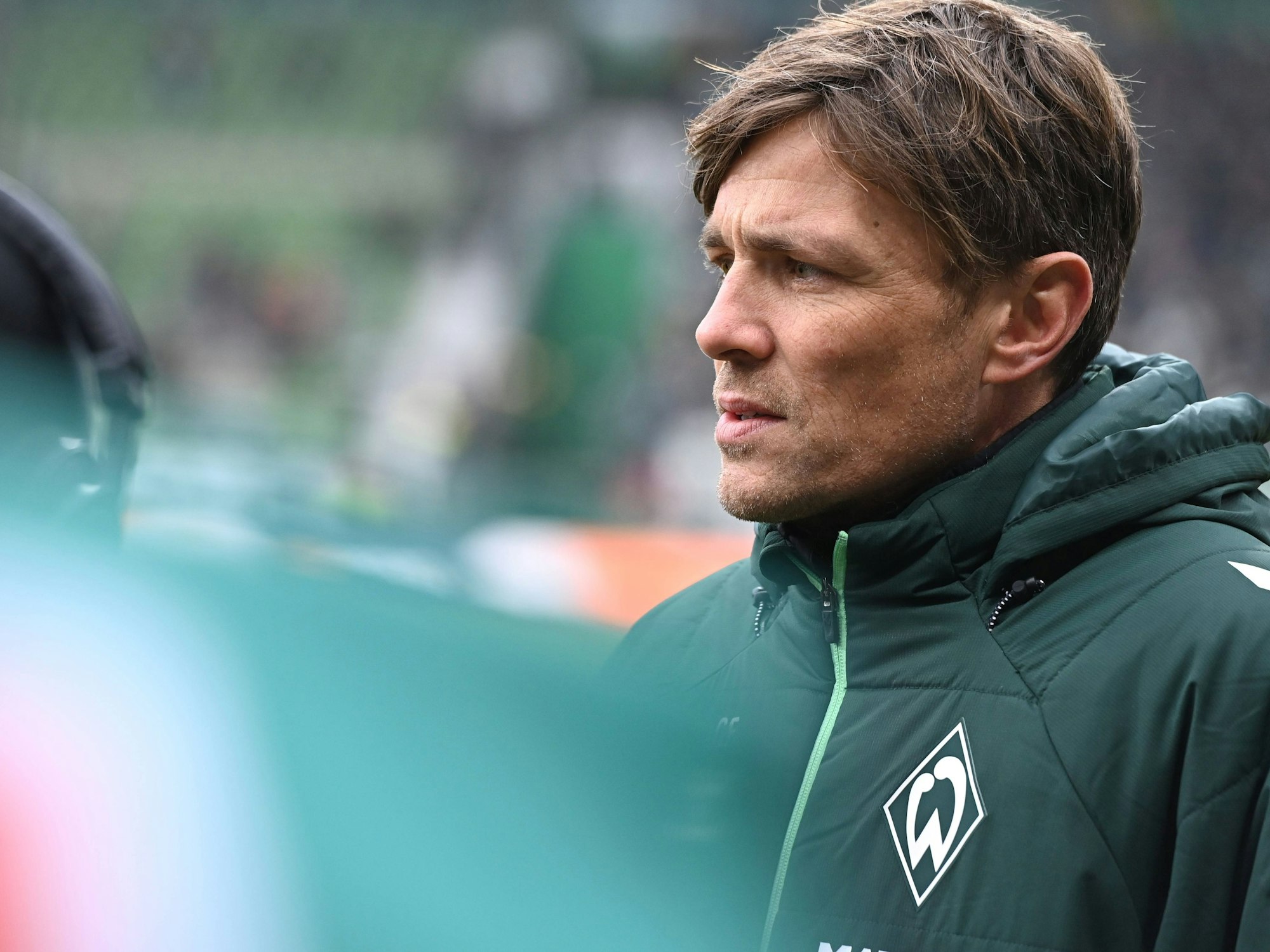 Clemens Fritz am Spielfeldrand.