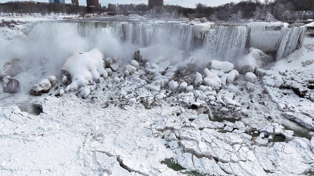 Gefrorene Niagarafälle.