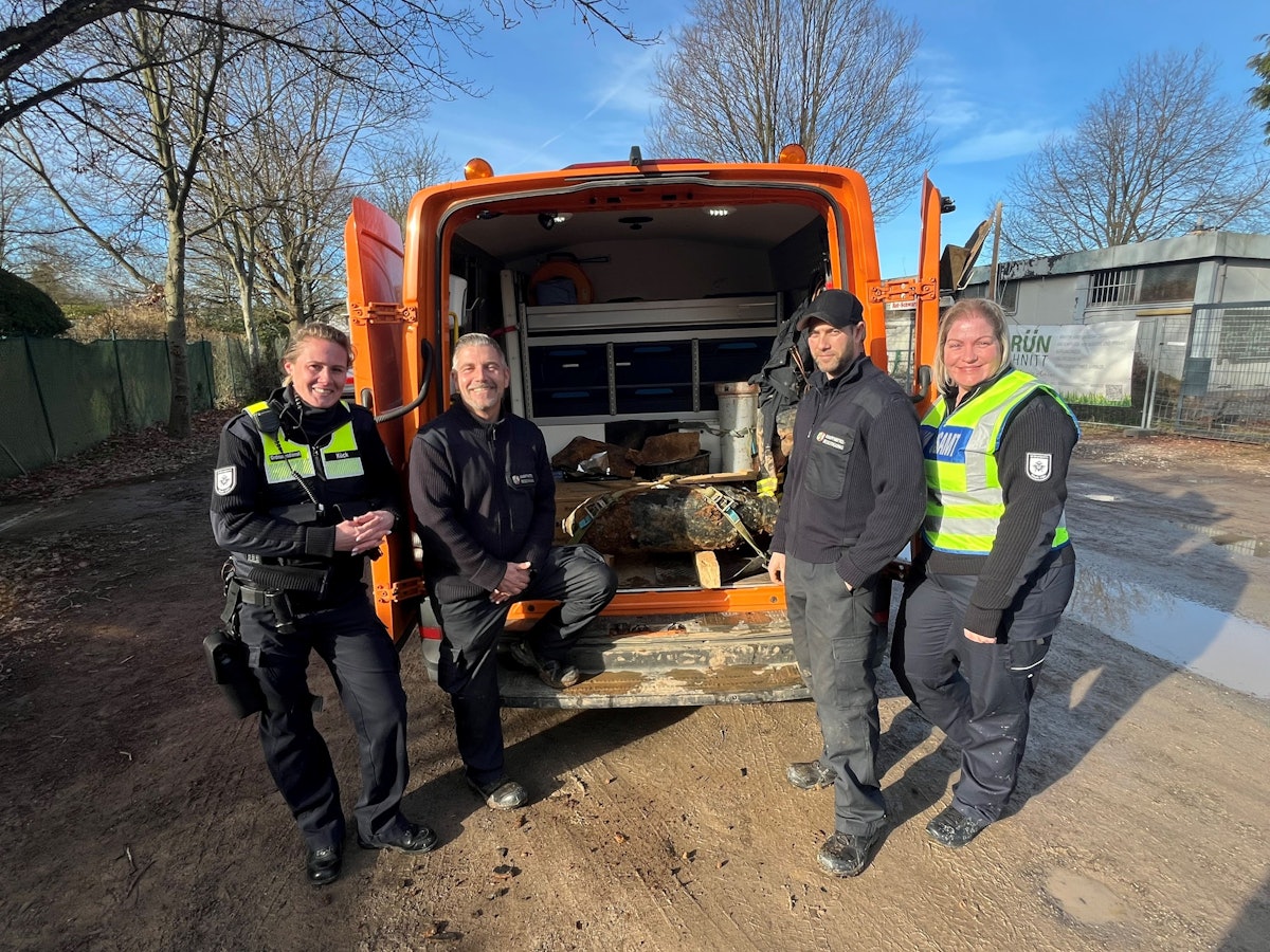 Das Foto zeigt Sarah Kück (Einsatzleitung Kommunaler Ordnungsdienst der Stadt Köln), Marcel Biewald (KBD), Michael Hilgers (KBD) und Nadine Kordowski (KOD).